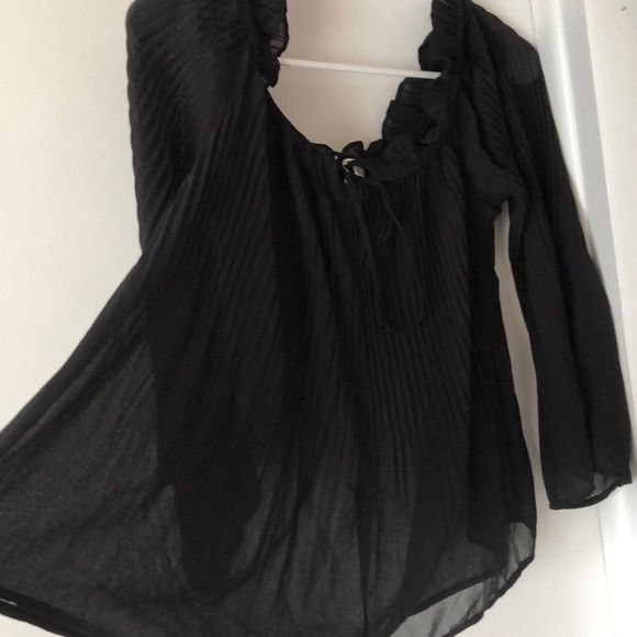 Brand new Never worn black pleated blouse - Picture 3 of 3